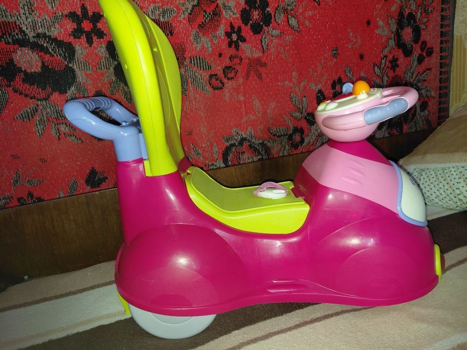 Chicco машинка толокар