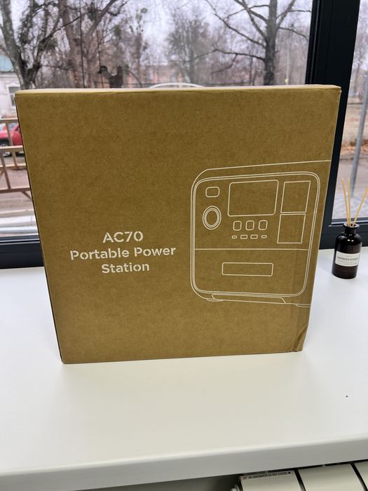 Зарядна станція Bluetti AC70 768Wh/1000wh