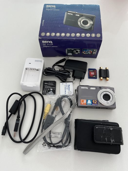 Máquina Fotográfica Digital - BENQ DC E1220