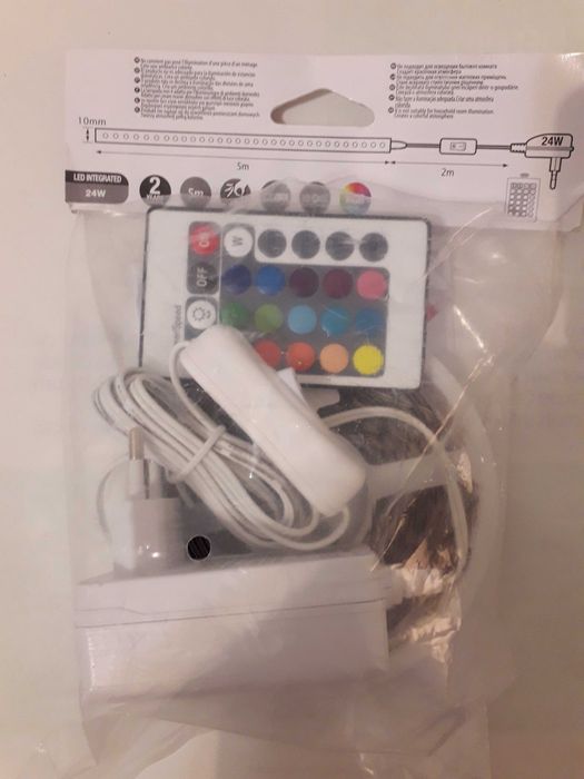 Fitas de luz LED com comando e ligaçao USB ou tomada NOVAS a 5€