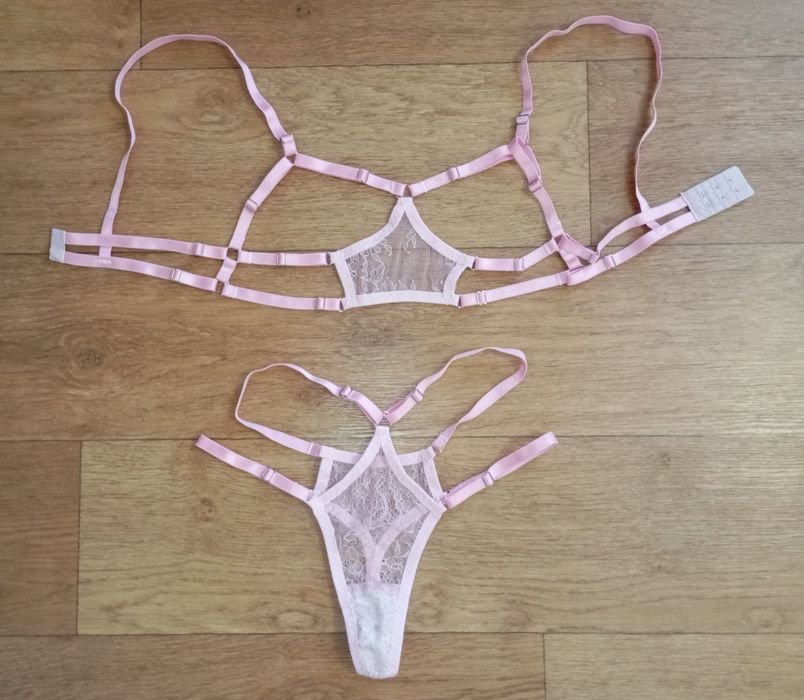 Женское эротическое белье. Размер регулируется.