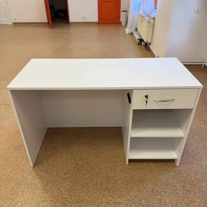 Lada recepcyjna biała 140x60x85, szuflada i dwie półki