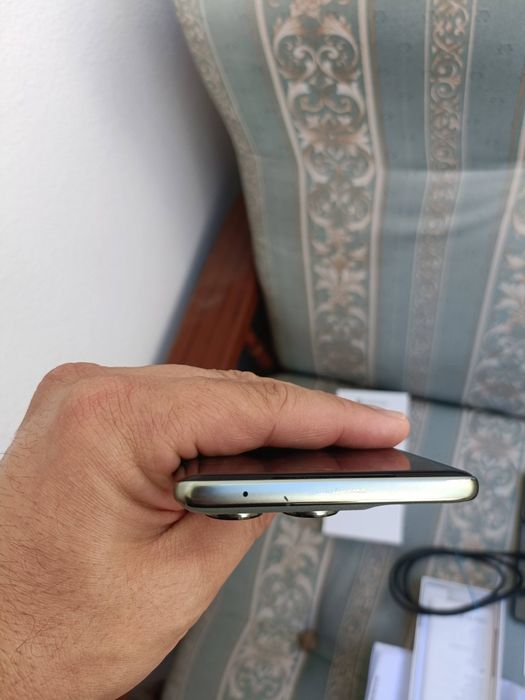 Motorola Edge 60 Pro , 512GB/12Gb Ram - fatura/garantia Vodafone até Março 2029