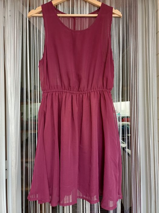 Vestido da H&M Divided de cor bordeaux (34 / XS)