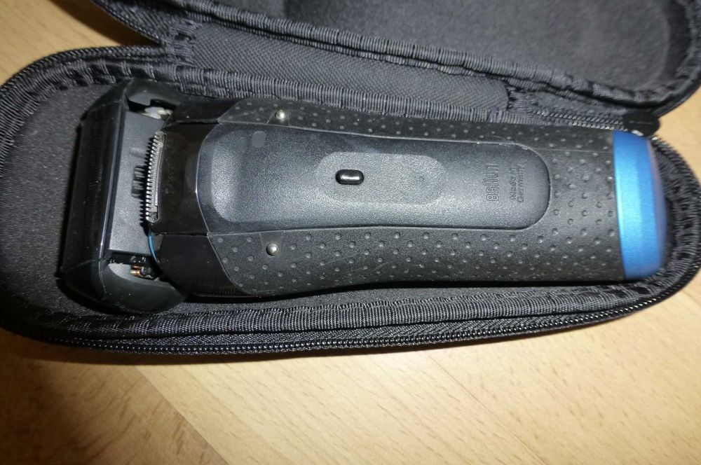 Golarka maszynka elektryczna trymer Braun S5 stacja wet&dry