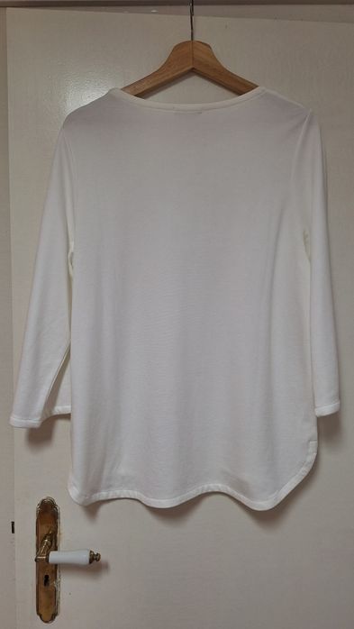 Camisola Parfois Branca

Básica e branca

Tecido com ligeiro relevo e