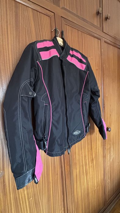 Casaco de Mota Feminino Impermeável | Ventilado e Forro Removível