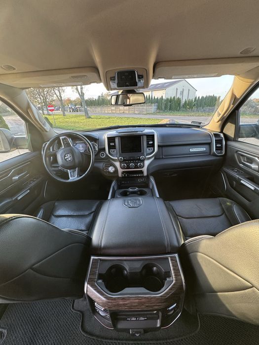 Sprzedam dodge ram 2018r