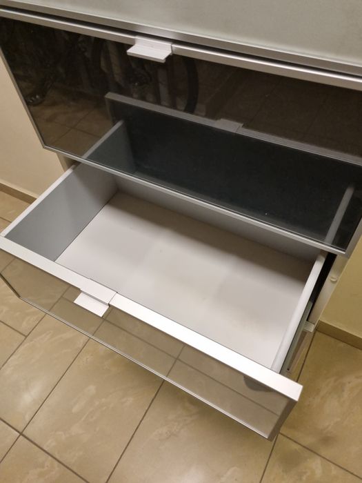 Pojemna szafka IKEA 192 cm wysoka biało czarna szkło