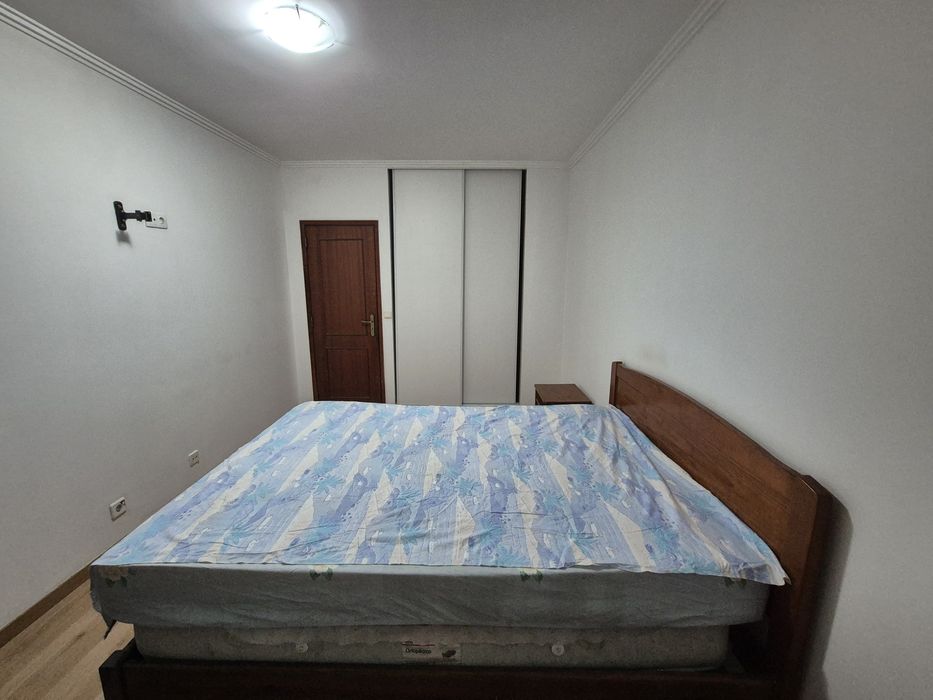 Quarto na tapada das  Mercês para casal ou solteiro