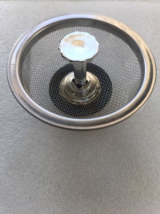 Пробки для бака.