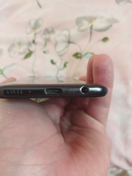 Samsung galaxy A40 SM-A405F.  4/64 NFC