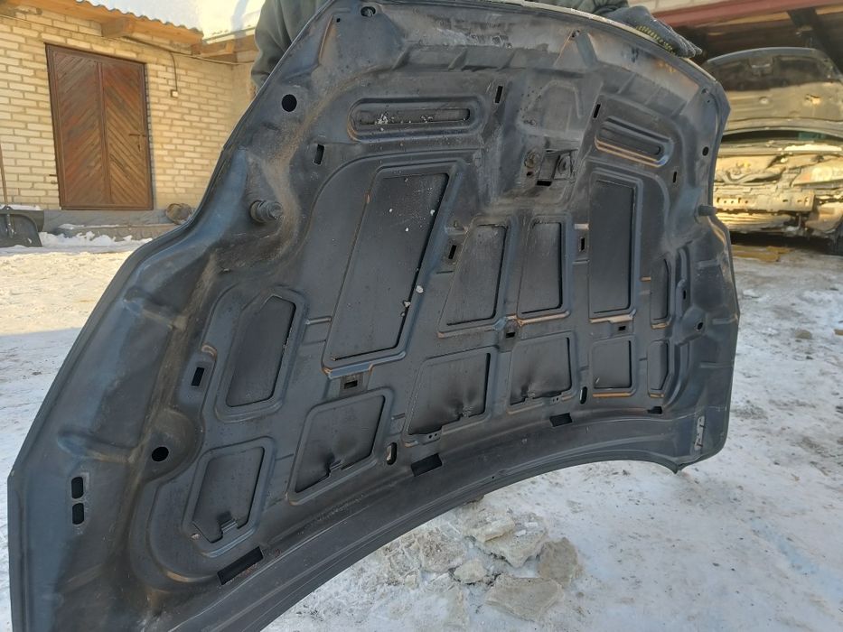 Продам капот на Форд фокус 2