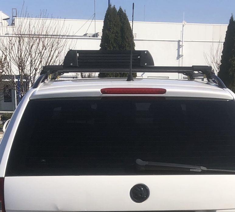 Продам перемички та кріплення для лиж на автомобіль школа Октавія