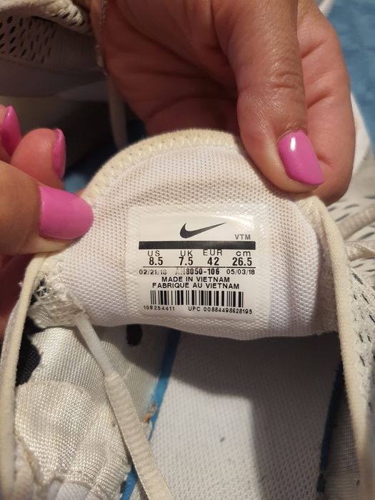 Sapatilhas Nike Air Max 270 - Tamanho 42