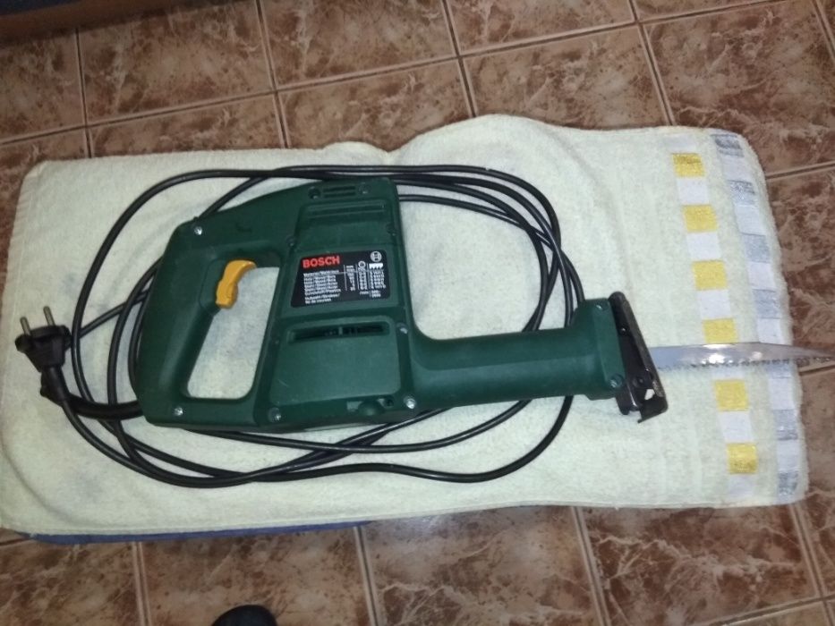 Електропила сабельная