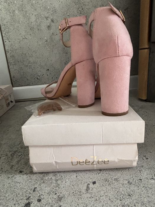 Piekne buty pudrowy róż r. 37