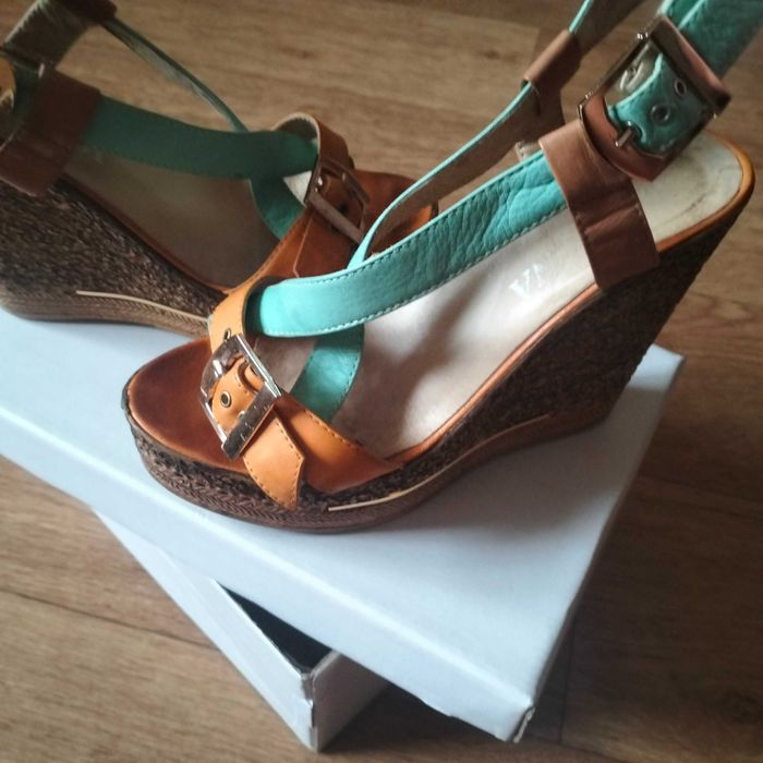 Взяття шкіряне стильне