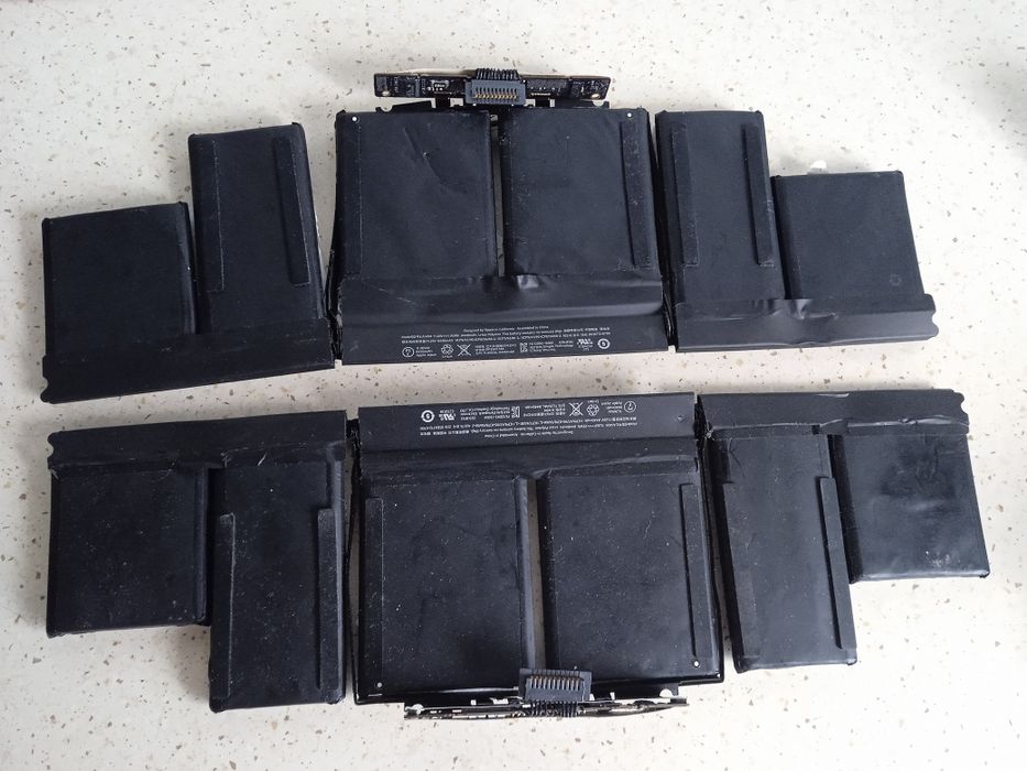 Dwie baterie Apple a1494 stan nieznany