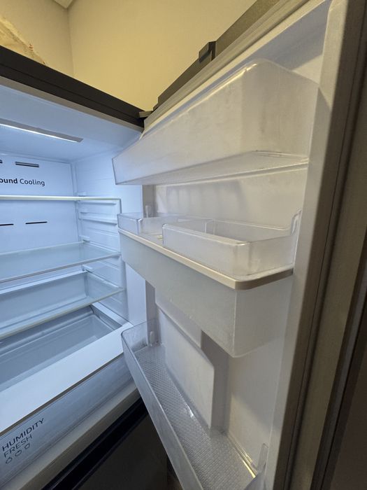 Frigorífico Samsung com freezer all around cooling frost free com dispenser de água easy access