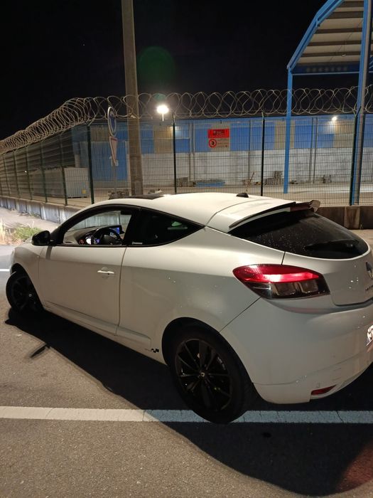 **Renault Mégane III Coupé 1.5 dCi – Full extras – Mecânica totalmente