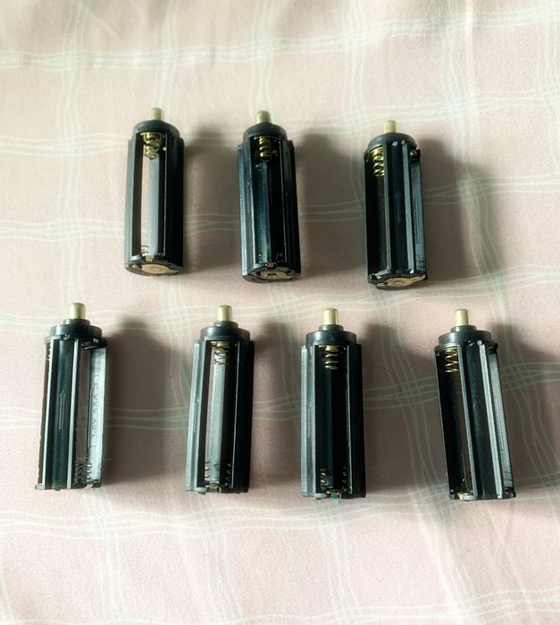 Батарейный / аккумуляторный отсек, холдер, держатель под 3-ААА батареи