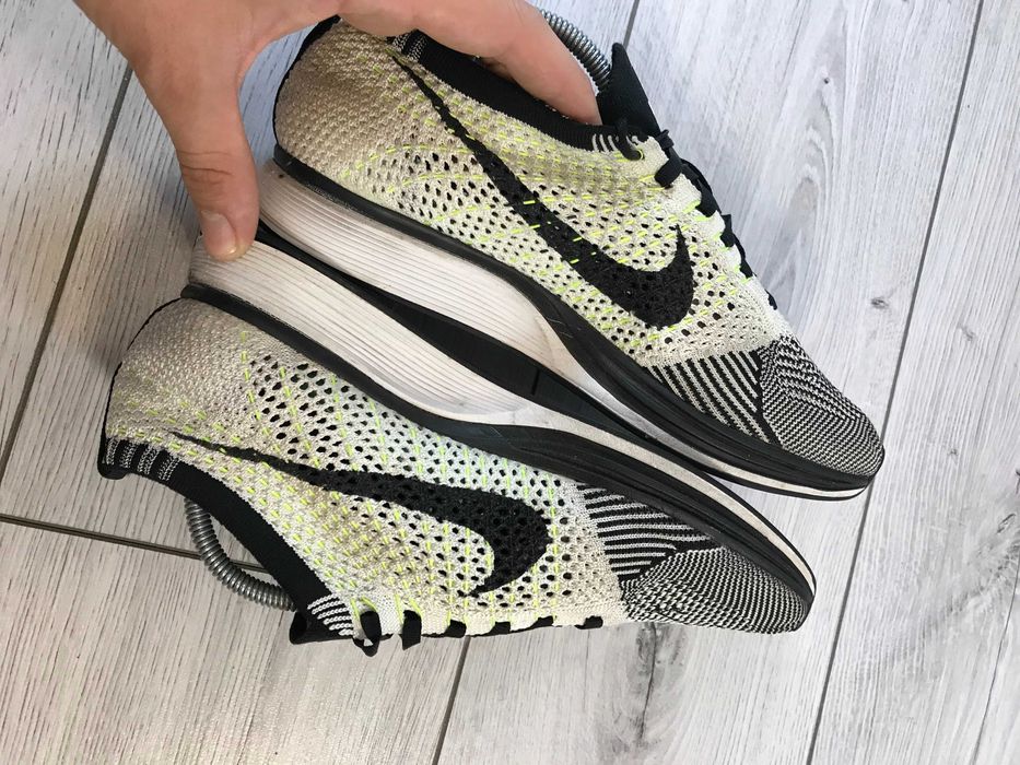 Buty Nike Flyknit Racer rozm. 40