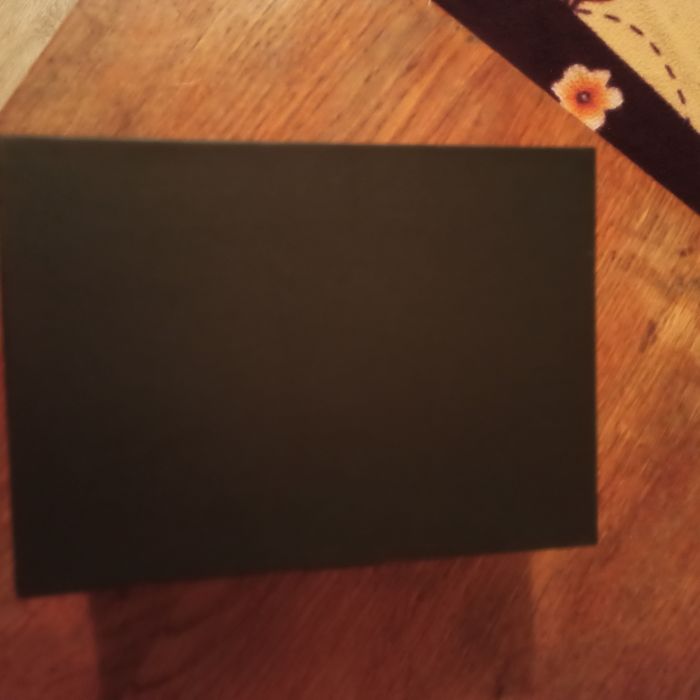 Коробка одеколона Clive Christian