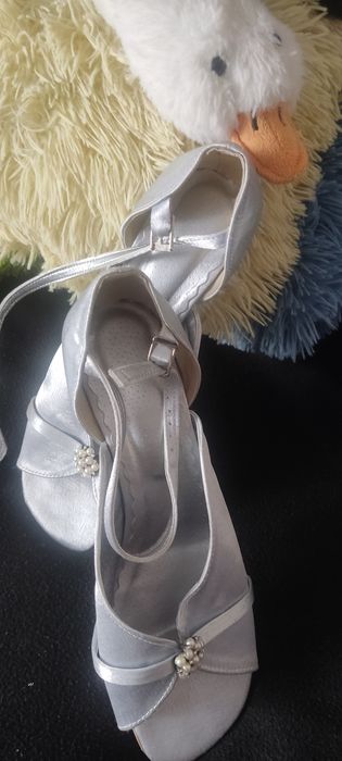 Buty 41 srebrne..