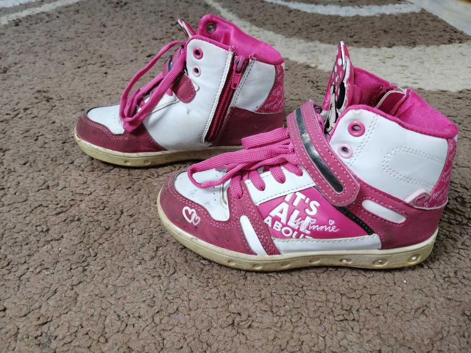 Zestaw r. 122-128 spodnie sukienka buty rajstopki