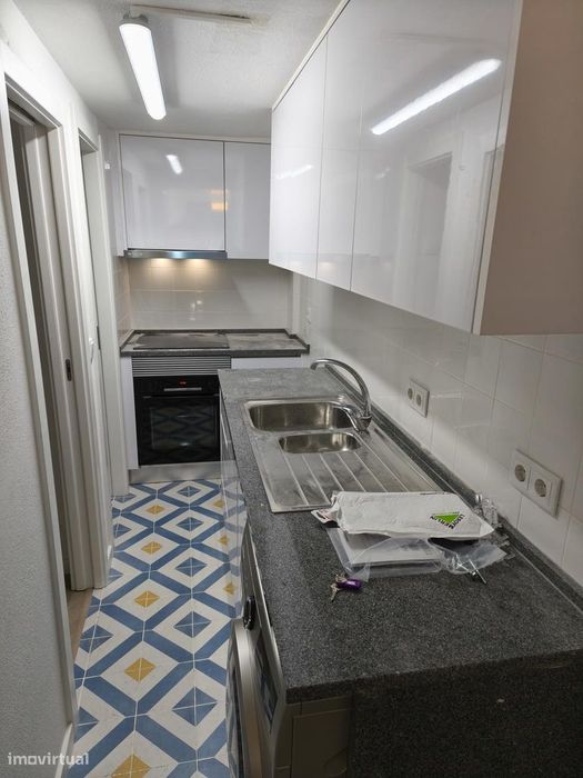 Próximo do restaurante "O Velho Eurico" e "Zambeze"
