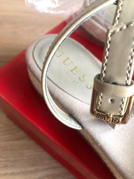Guess espadryle sandaly roz 38