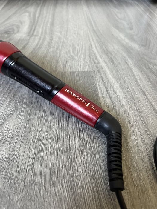 Конусна плойка Remington Silk