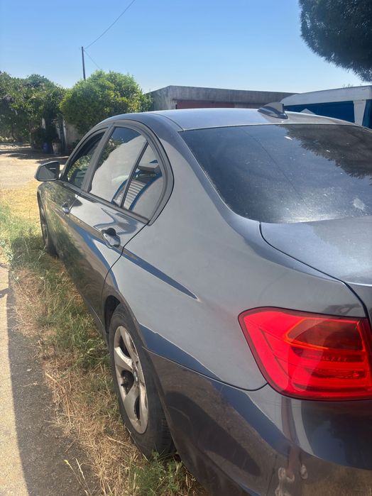 Bmw 320d eficiente dynamics F30 -Inglês