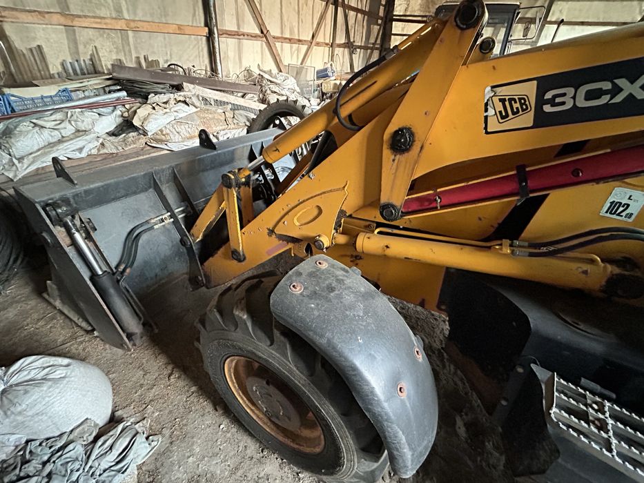 Продам трактор JCB