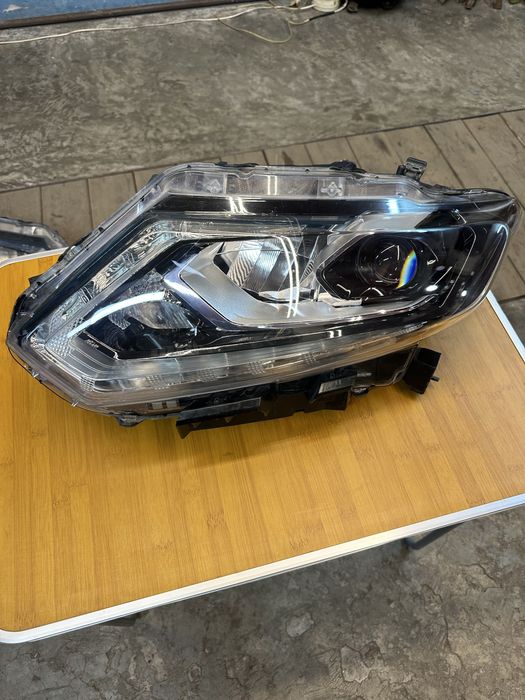 Фара Ниссан Рог левая.           .