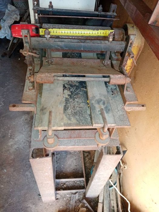 Деревообрабатывающий станок