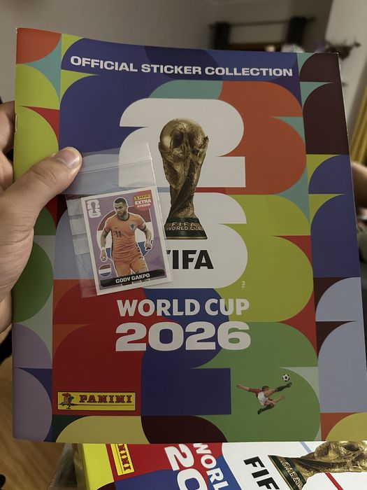 Vendo 422 cromos (374 cromos não repetidos) + Caderneta + Gakpo Extra Sticker Regular