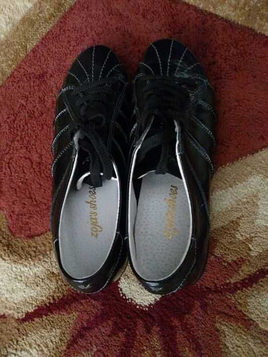 НОВЫЕ Ботинки зима демисезон Кеды Кроссовки 39 р (25-25,5см)