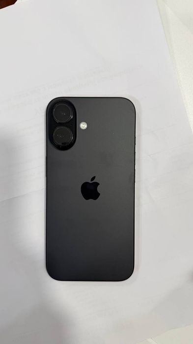 Смартфон Apple iPhone 16 128Gb