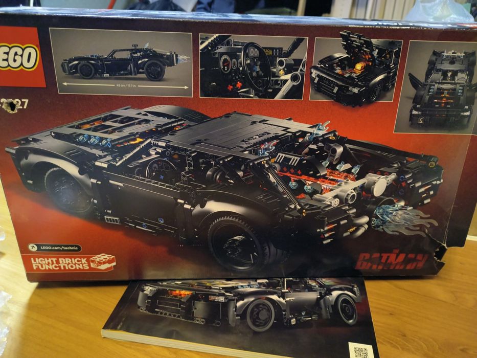 Lego technic колекція the batman модель betmobil 42127