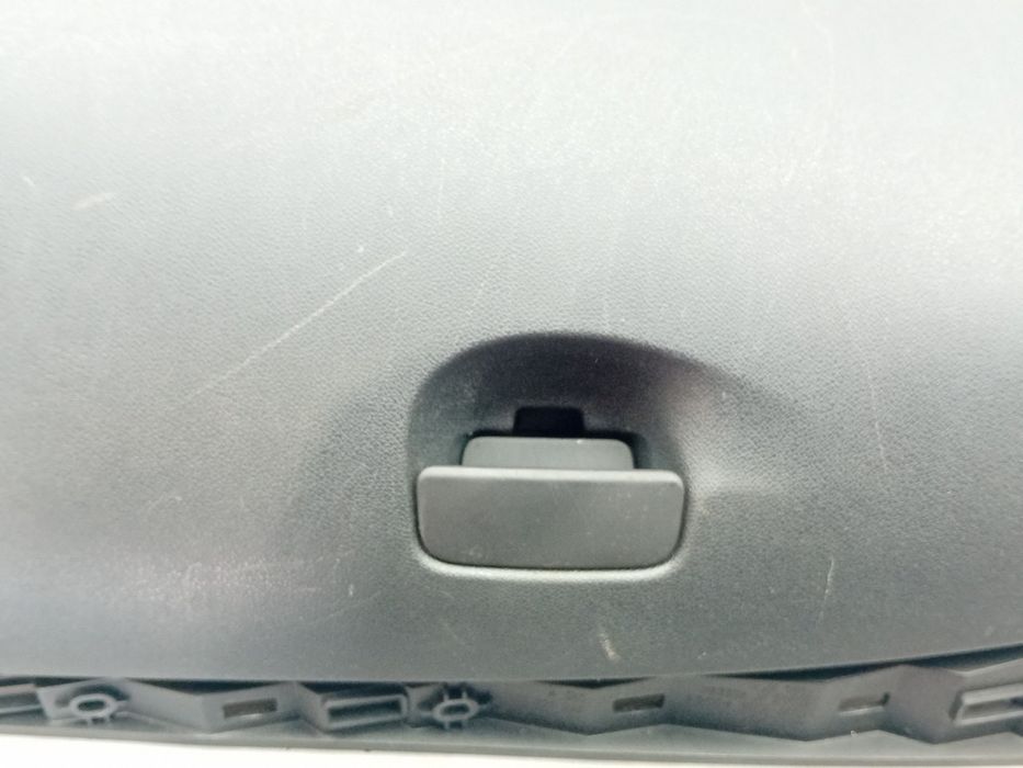 Porta luvas RENAULT Megane III Grandtour (KZ0/1)