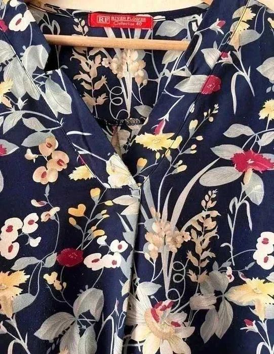 Granatowa żółta bluzka w kwiaty damska z bawełną River Flower L 40