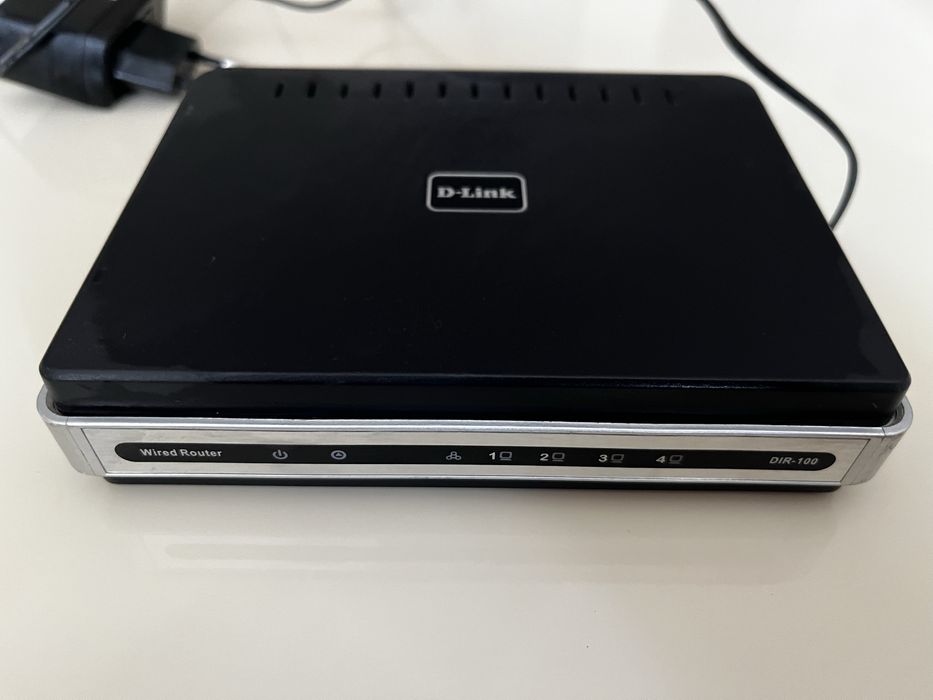 Маршрутизатор D-Link DIR-100