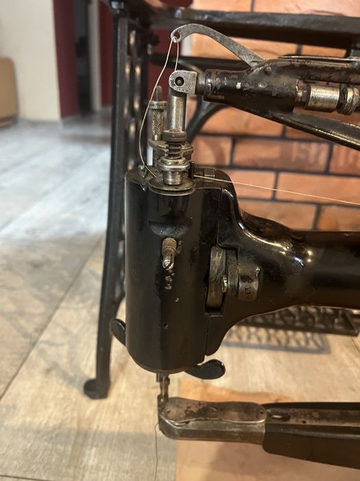 Maszyna szewska łaciarka + stolik
