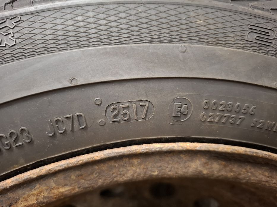 Зима пара 205/65/16 С шини + диски 6j16 et 50 5×118  трафік Рено
