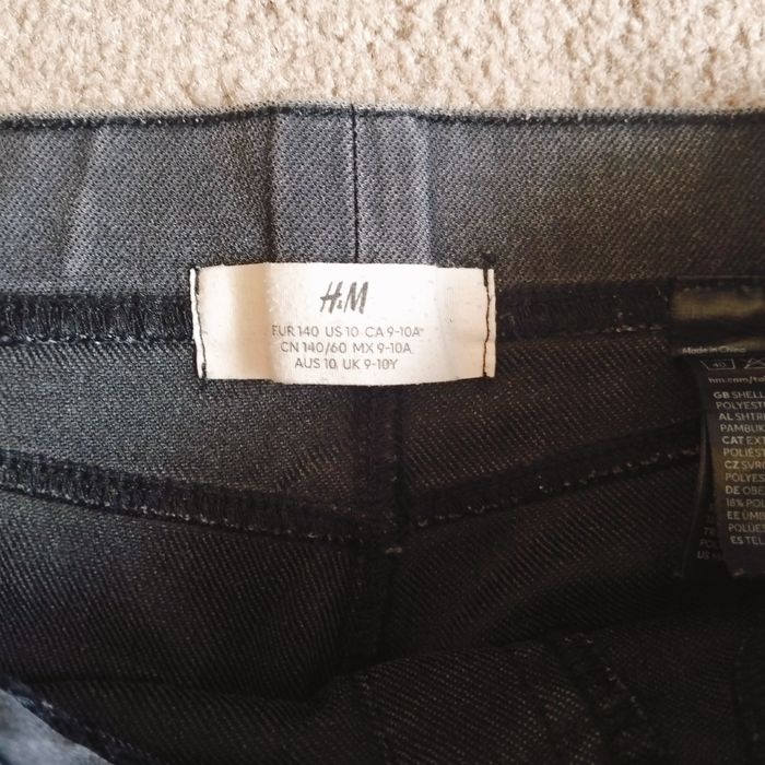 Super roszerzane spodnie H&M, elastyczny jeans. 9-10 lat