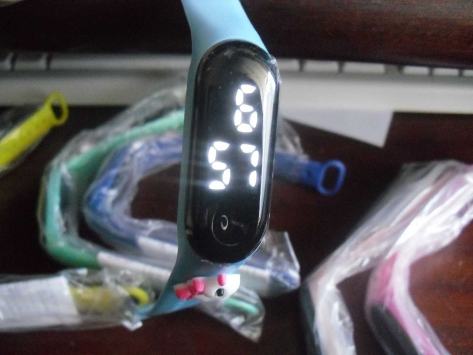 Relógios de pilha novos