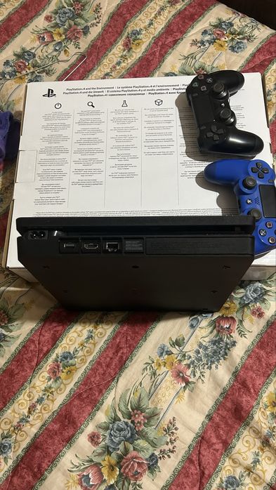 Play Station 4 1TB com jogos