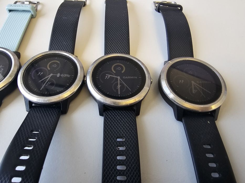 Мультиспортивний смарт годинник Garmin Vivoactive 3 Black